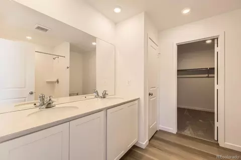 22015 E 39th Ave, Aurora, CO 80019 photo 7