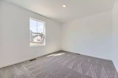 22015 E 39th Ave, Aurora, CO 80019 photo 10
