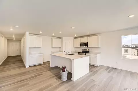 22015 E 39th Ave, Aurora, CO 80019 photo 3