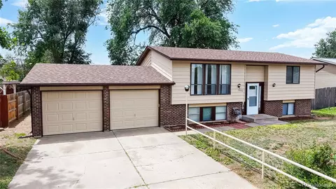 1002 Longview Dr, Fort Lupton, CO 80621