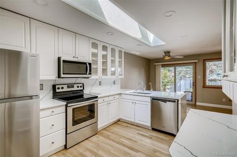 7410 Devinney Ct, Arvada, CO 80005 photo 2