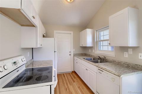 17529 E Temple Dr, Aurora, CO 80015 photo 11