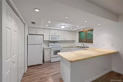 Kitchen - 9145 E Mansfield Ave, Denver, CO 80237 photo 1 of 2