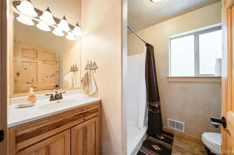Bath - 1380 Spruce Rd, Cimarron, CO 81220 photo 5 of 6