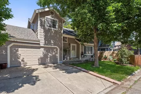 8060 Meadowdale Sq, Longmont, CO 80503