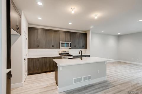 21641 E 60th Ave, Aurora, CO 80019 photo 5