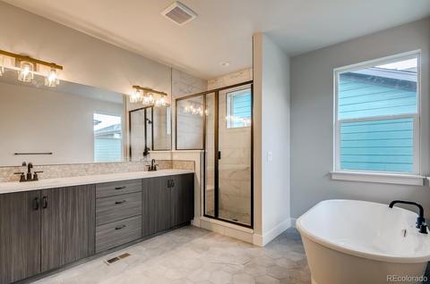 21641 E 60th Ave, Aurora, CO 80019 photo 9