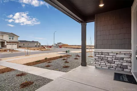 Exterior - 20573 E 57th Ave, Aurora, CO 80019 photo 7 of 10