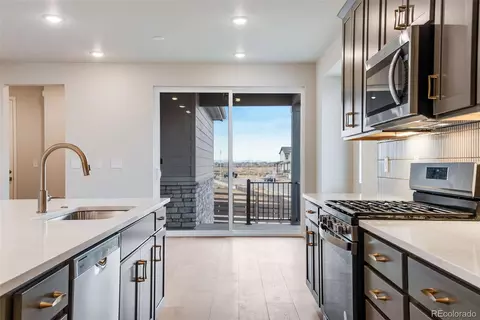 Kitchen - 20573 E 57th Ave, Aurora, CO 80019 photo 5 of 6