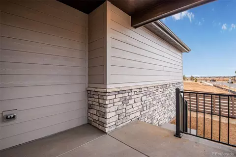 Exterior - 20573 E 57th Ave, Aurora, CO 80019 photo 10 of 10