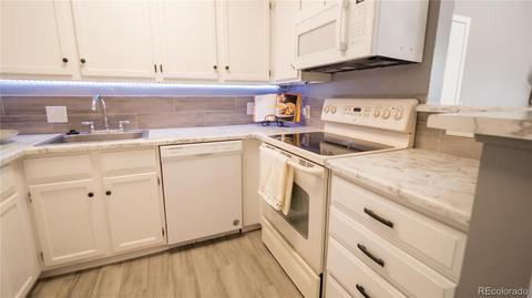 211 Wright St #303, Lakewood, CO 80228 photo 8