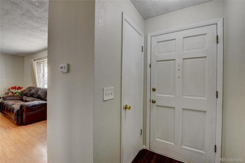 1048 Sable Blvd, Aurora, CO 80011 photo 4