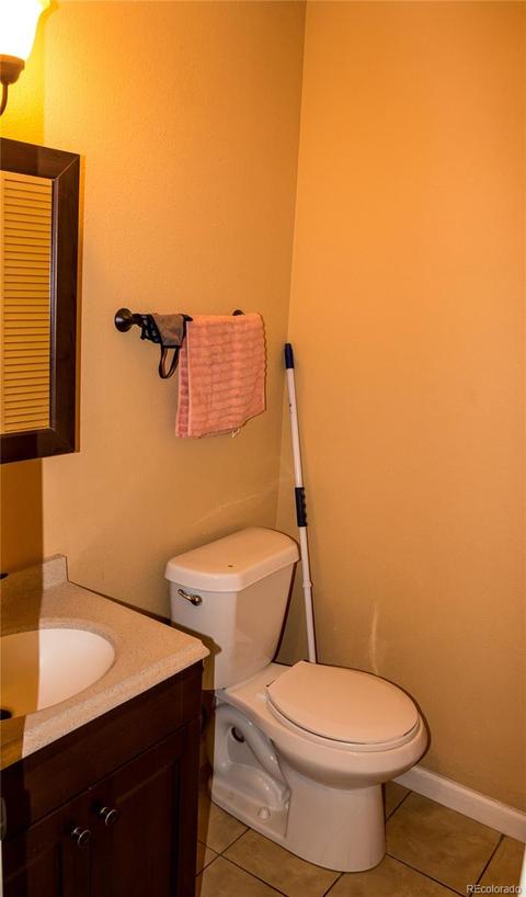 15715 E 13th Pl, Aurora, CO 80011 photo 4