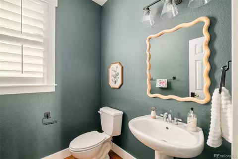 8206 E 28th Dr, Denver, CO 80238 photo 18