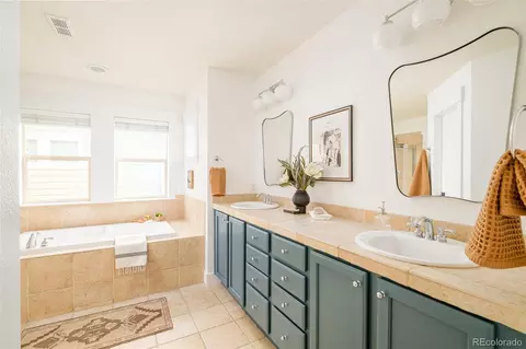 8206 E 28th Dr, Denver, CO 80238 photo 25