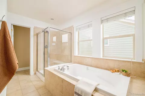 8206 E 28th Dr, Denver, CO 80238 photo 27