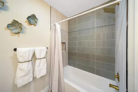 Bath - 19537 E 18th Ave, Aurora, CO 80011 photo 2 of 5