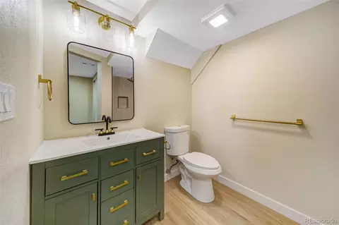 Bath - 19537 E 18th Ave, Aurora, CO 80011 photo 3 of 5