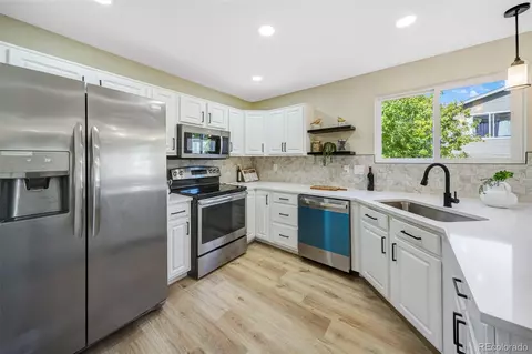 Kitchen - 19537 E 18th Ave, Aurora, CO 80011 photo 2 of 2