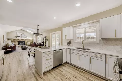 Kitchen - 16762 E Prentice Cir, Centennial, CO 80015 photo 1 of 3