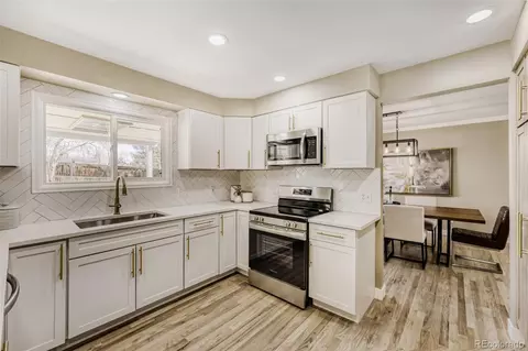 Kitchen - 16762 E Prentice Cir, Centennial, CO 80015 photo 2 of 3