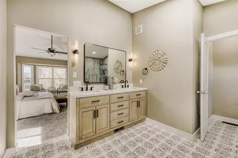 Bath - 16762 E Prentice Cir, Centennial, CO 80015 photo 3 of 5