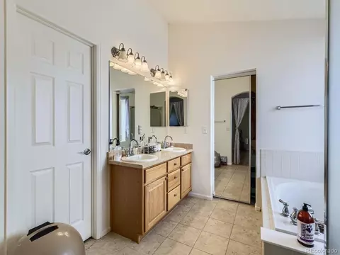 24704 E Chenango Dr, Aurora, CO 80016 photo 16