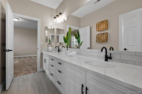 26546 E Peakview Dr, Aurora, CO 80016 photo 24