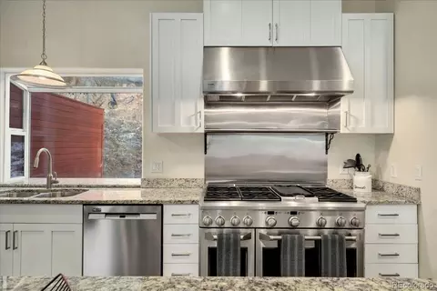 Kitchen - 494 Thunder Rd, Evergreen, CO 80439 photo 7 of 8