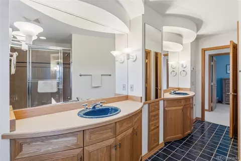 Bath - 1165 Emerald Rd, Silverthorne, CO 80498 photo 4 of 5