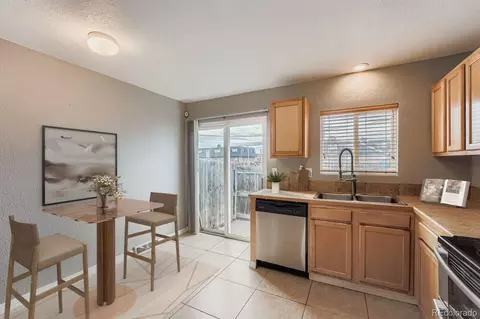 15747 E 13th Pl, Aurora, CO 80011 photo 4