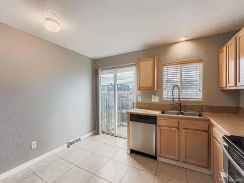 15747 E 13th Pl, Aurora, CO 80011 photo 11
