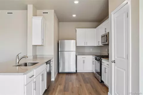 Kitchen - 48280 Shetland Dr, Bennett, CO 80102 photo 1 of 1