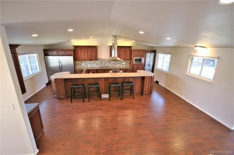 7331 Otis Ct, Arvada, CO 80003 photo 2