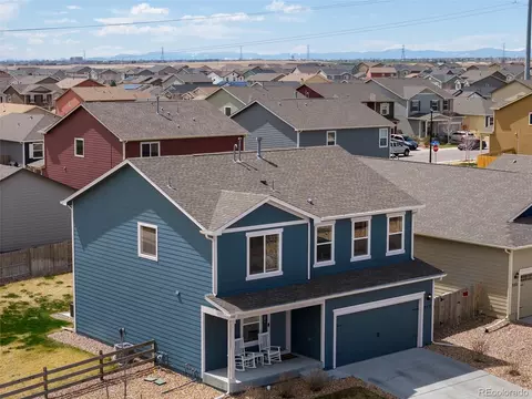 212 Horizon Ave, Lochbuie, CO 80603