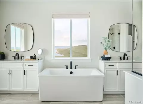 Bath - 6209 Juniper Dr, Thornton, CO 80602 photo 4 of 8