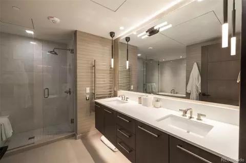 Bath - 430 S Frontage Rd E #RU-205, Vail, CO 81657 photo 2 of 5