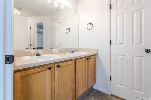 Bath - 3811 E 138th Pl, Thornton, CO 80602 photo 1 of 3