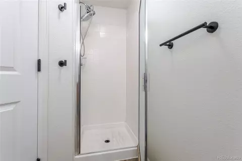 Bath - 3811 E 138th Pl, Thornton, CO 80602 photo 2 of 3
