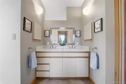 Bath - 6070 Crestbrook Dr, Morrison, CO 80465 photo 1 of 5