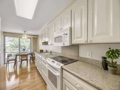7220 W Maple Dr, Lakewood, CO 80226