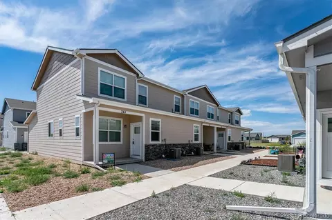 342 S 4th Ct, Deer Trail, CO 80105