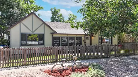 911 6th St, Golden, CO 80403