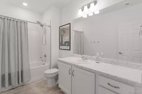 Bath - 26268 E 3rd Ave, Aurora, CO 80018 photo 3 of 3