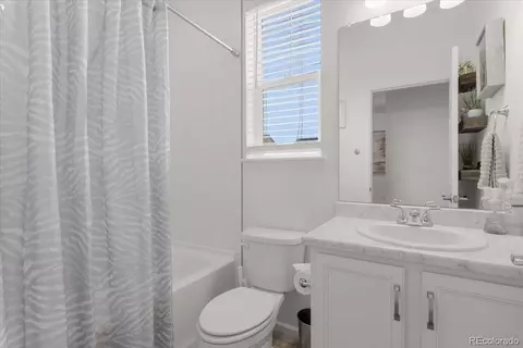Bath - 26268 E 3rd Ave, Aurora, CO 80018 photo 2 of 3