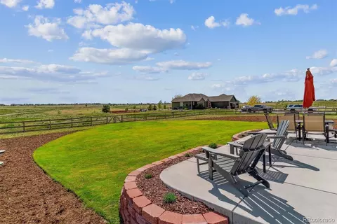 527 Antelope Dr E, Bennett, CO 80102 photo 6