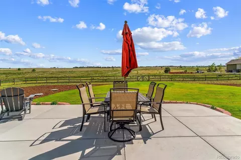 527 Antelope Dr E, Bennett, CO 80102 photo 5