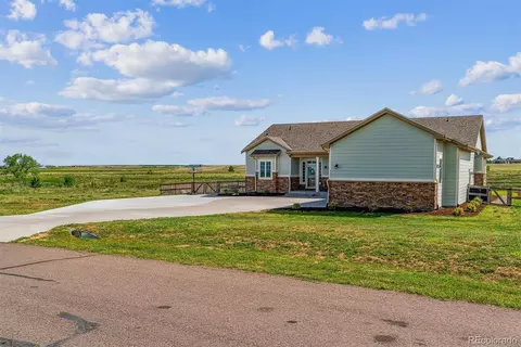 527 Antelope Dr E, Bennett, CO 80102 photo 46
