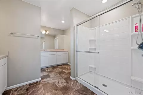 Bath - 27089 E Cedar Ave, Aurora, CO 80018 photo 3 of 3