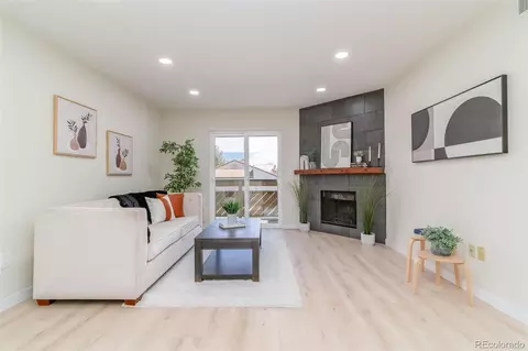 15138 E Louisiana Dr #207, Aurora, CO 80012